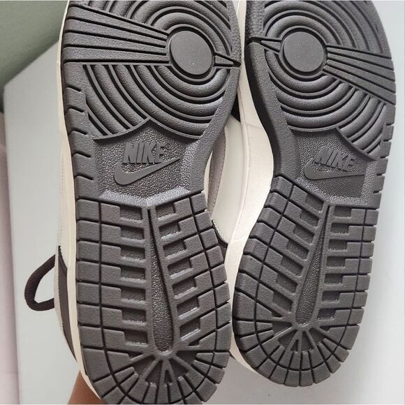 NIKE Otomo Katsuhiro x Nike SB Dunk Low Steamboy OST AshBrown Mocha - Picture 3 of 8